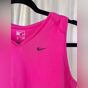 Nike FitDRY Hot Pink V-Neck Activewear Tank Top S